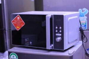 HANMAC HMR20MB 20 L Manual Microwave – 700W, Defrost & Multi‑Stage Cooking