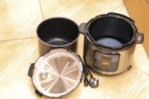 Ramtons RM‑582 Electric Pressure Cooker – 6 L / 1100 W