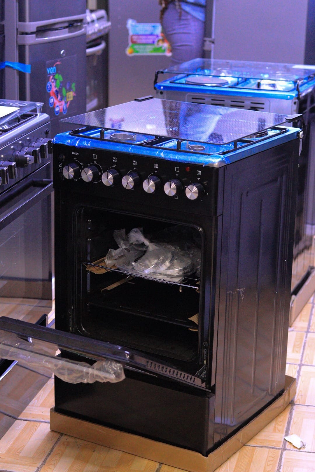 Syinix Cooker Q50GC1 – 3 Gas, 1 Electric Burner, Electric Oven - Image 2